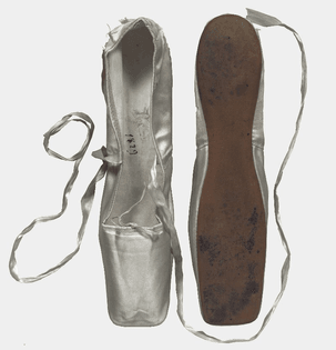 dance shoes worn by marie taglioni, 1829. (coll. taglioni, nmi, den haag) .