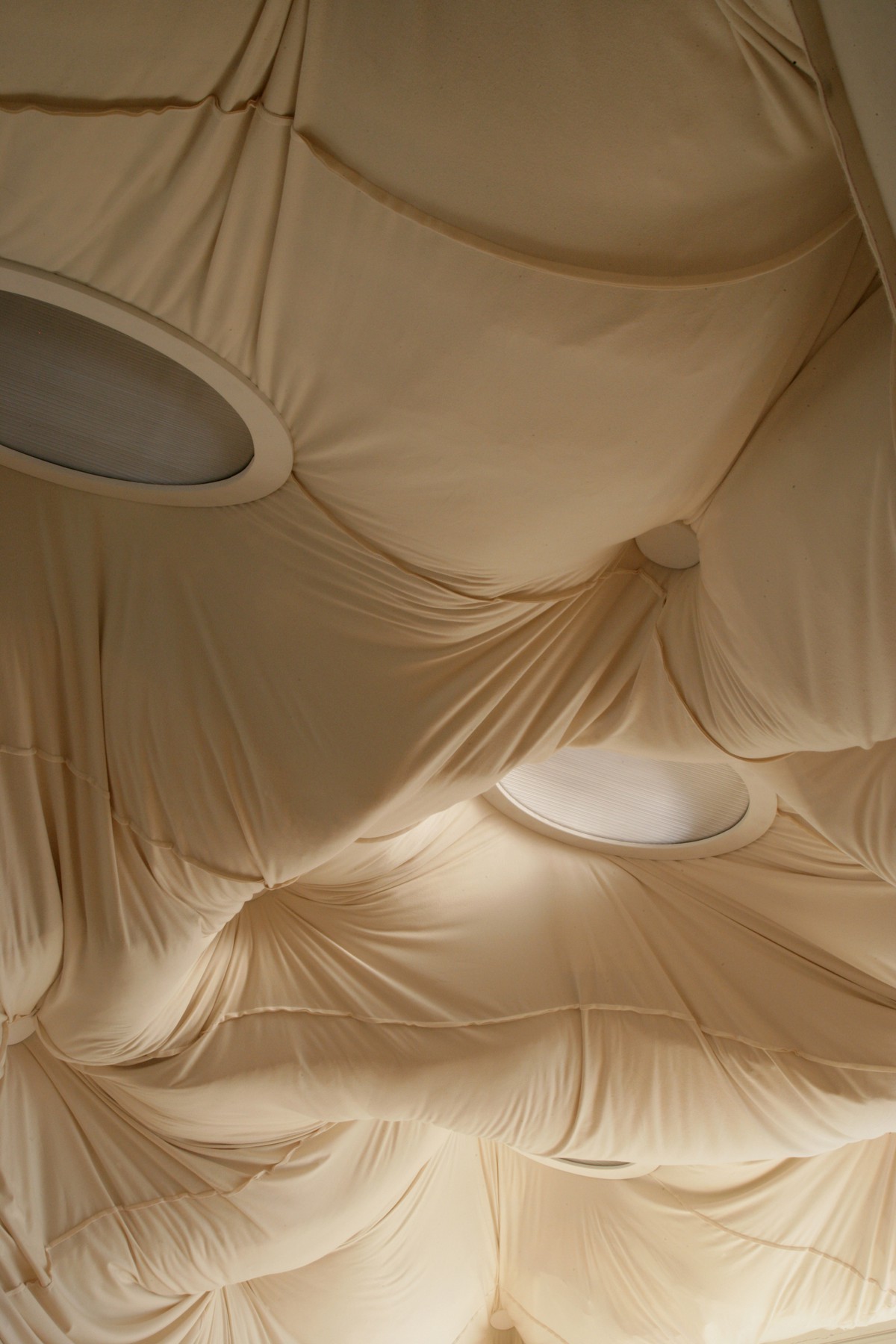 stb_fabric_room_04.jpg.1200x1800_q90_lazy.jpg