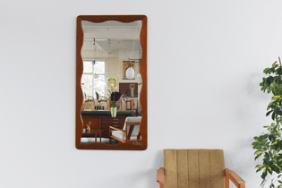 large_vintage-very-large-1960s-teak-mirror-with-wavy-frame_0.jpg