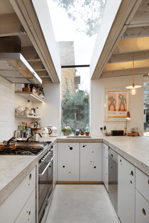 kitchen-extension-keen-cook-fraher-architects-london-england_dezeen_2364_col_0-1704x2556.jpg