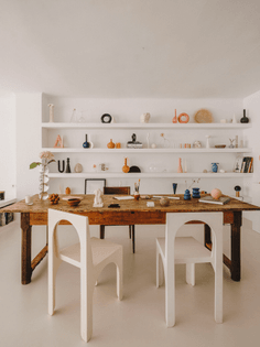 barcelona-home-creative-couple-interior-designer-isern-serra-ceramist-valeria-vasi-photo-salva-lopez-yellowtrace-02.jpg