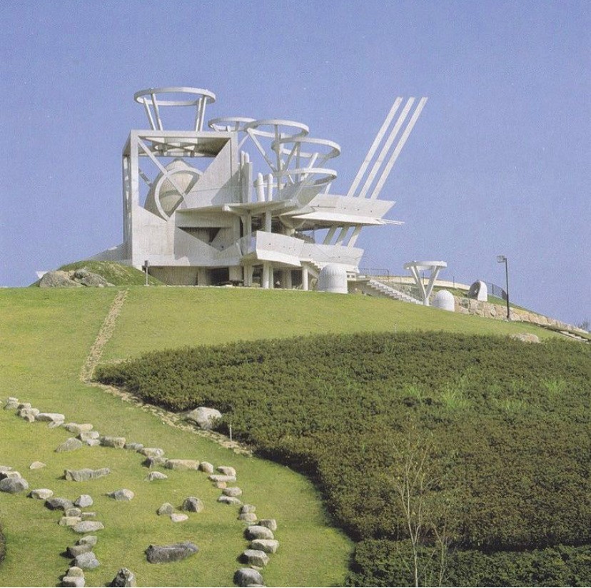 The Kihoku Astronomical Museum (located in Kanoya, Japan) designed by Takasaki Masaharu in 1995