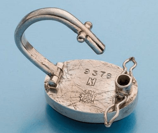 lock curve