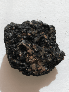 005. found tar and basalt? blockhouse bay rock. 