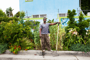 Ron Finley, LA's "gangsta gardener"