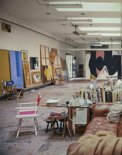 Robert Motherwell’s Open No. 116: La France Open in a previous state in the artist’s studio, circa 1984. Photo by Peter Vitale. Artwork © 2019 Dedalus Foundation, Inc./Licensed by VAGA at Artists Rights Society (ARS), New York