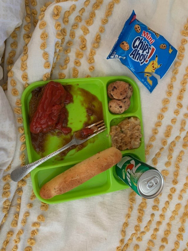"stouffers meatloaf tv dinner with frozen breadstick on dollar tree