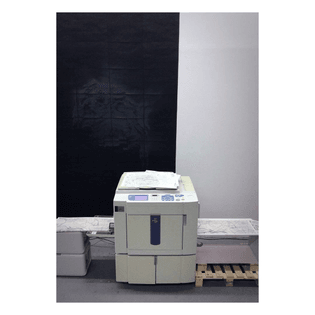 Oversize-printing-on-a-Riso2.jpg