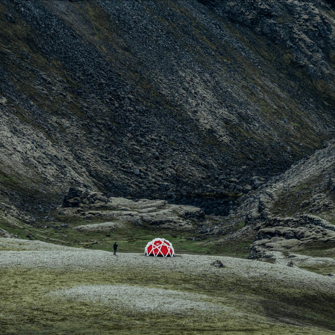 a4d790b8-91d7-46b7-ae85-a7a4214bf8a7_04-window-heimplanet-ss22-1.png?auto=compress-format-ar=1:1-fit=crop-cs=tinysrgb-ixlib=...