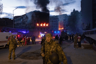 28ukraine-blog-kyiv-explosion-davidupdate1-superjumbo.jpg?quality=75-auto=webp