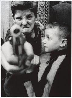065bb3e361df624e4b877e330dac36d1-old-time-photos-william-klein.jpg
