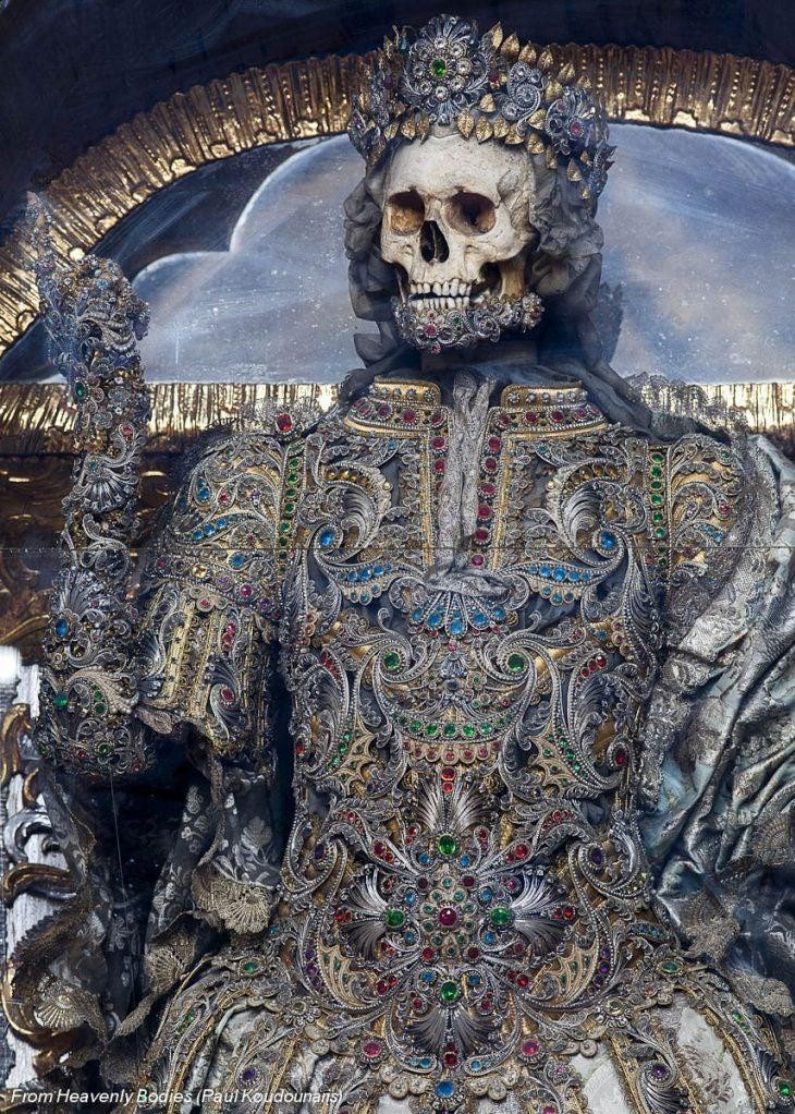 an 18th-century jeweled skeleton from the Waldsassen Basilika in Germany, the “Sistine Chapel of Death.” Photo by Paul Koudounaris's book Heavenly Bodies: https://amzn.to/2ZCUO9C


