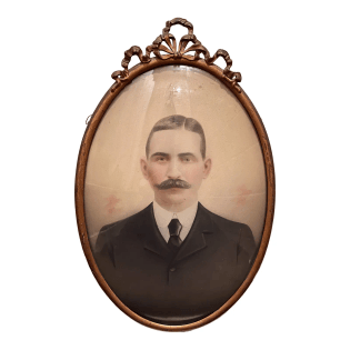 late-19th-century-victorian-photograph-portrait-of-a-gentleman-framed-2602.webp