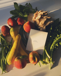 1647038258-gucci-fruits-and-vegetables-invitation-2019.webp