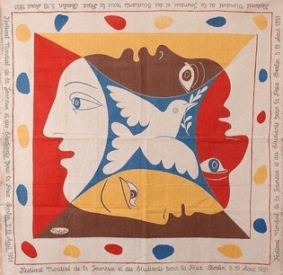 Commemorative Foulard, Festival Mondial de la Jeunesse et des Estudiants Pour La Paix, Berlin 1951 |screenprint on linen, designed by Pablo Picasso