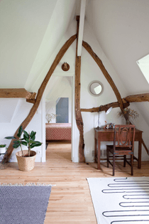 french-home-exposed-organic-beams.jpg