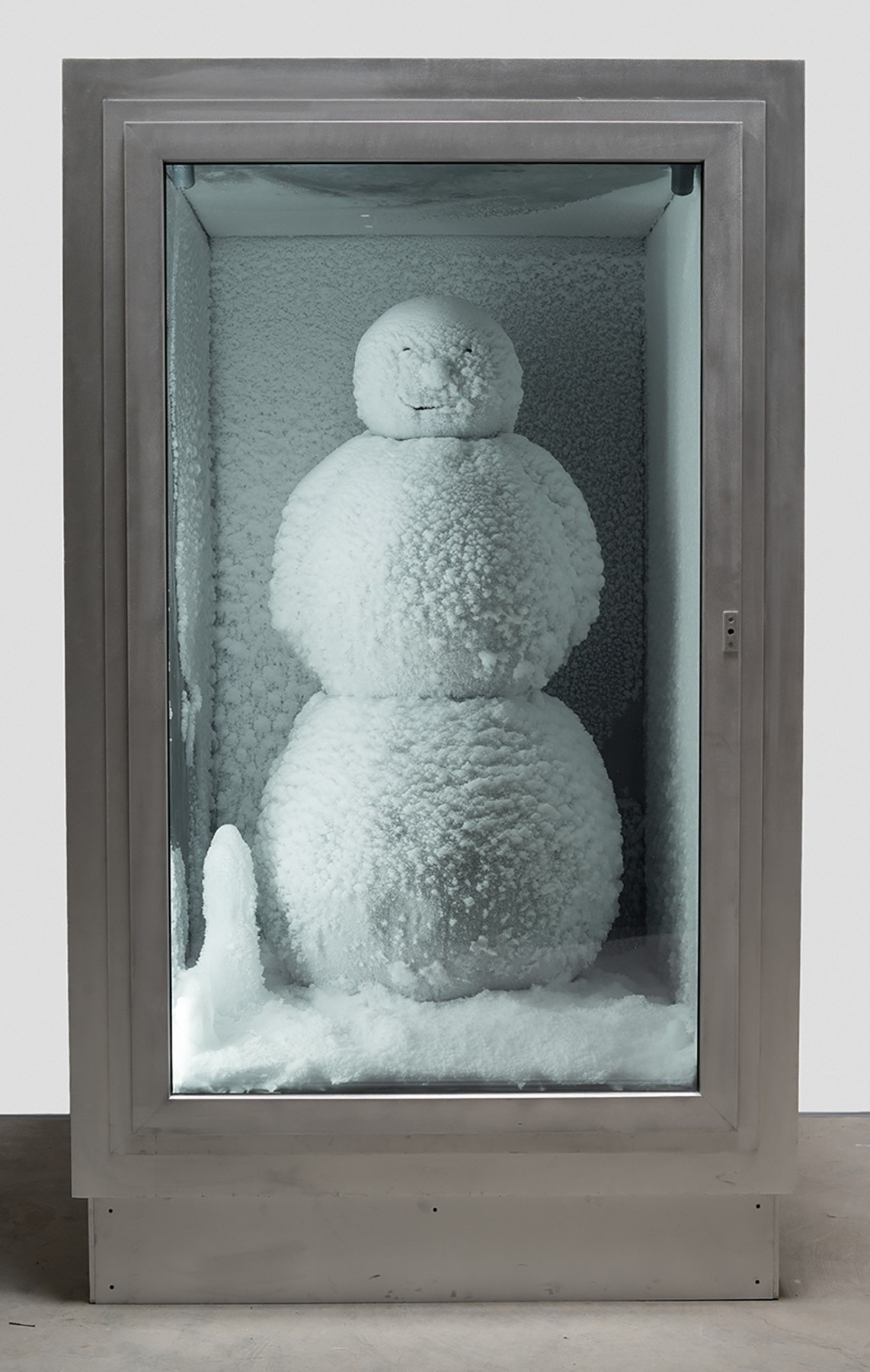 fischli__weiss_snowman_19872016_matthew_marks_gallery_01-1-.jpg