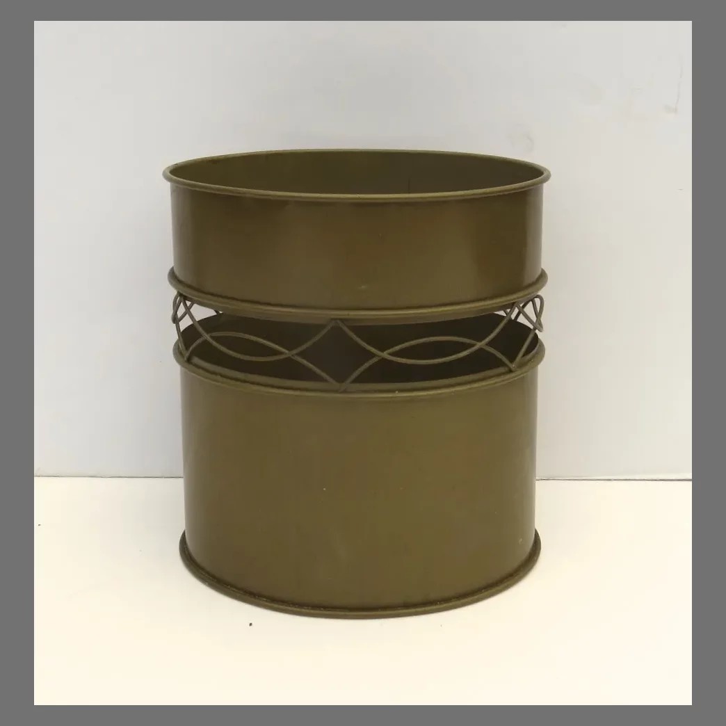 mid-century-gold-bronze-waste-basket-pic-2o-720x3:10.10-603b5729-727272