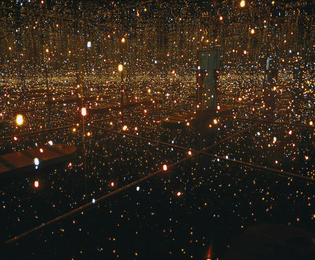 yayoi-kusama-infinity-mirrored-room-fireflies-on-the-water-2003-.jpeg