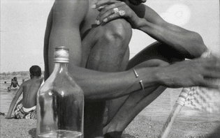 Malick Sidibé, Du thé à la plage, 1976  