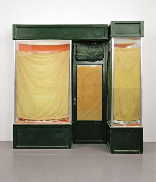christo-and-jeanne-claude-store-front-series-600x700.jpg