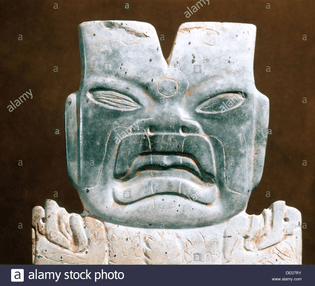 olmec-jade-figurine-of-a-jaguar-spirit-mexico-artist-werner-forman-DE07RY.jpg