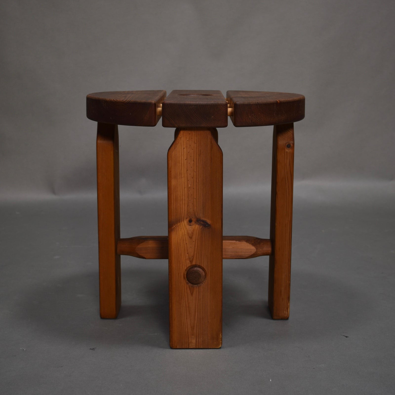 pinewood-stool-1960s-5717?aspect=fit-width=1600-height=1600