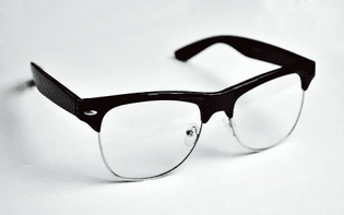 eyeglasses-gba419ffc1_1920.jpg