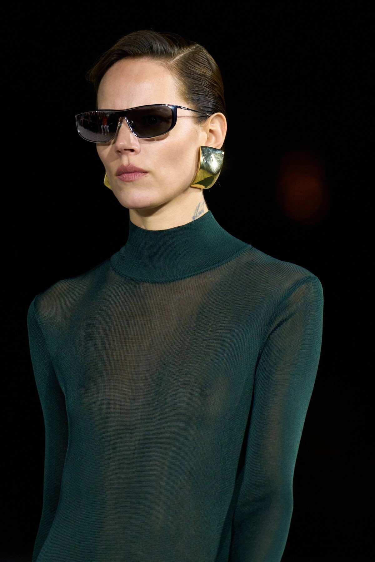 00011-saint-laurent-spring-2023-ready-to-wear-details-credit-gorunway.jpg