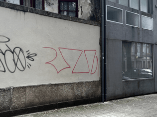 A tag by Oporto-based writer REAL