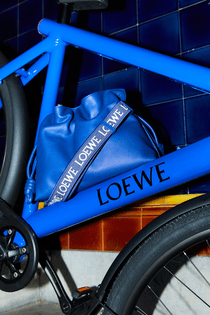 vanmoof-s3-e-bike-loewe-amsterdam-store-opening-influencers-3.jpg