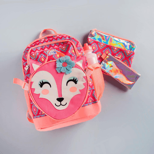 *GIVEAWAY* You’ll have the cutest backpack in school.* One lucky winner will win this backpack (comes with lunch box, plastic water bottle and two pouches.)