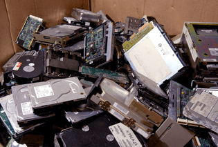 old-computer-hard-drives-0803211.jpg