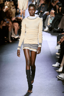 00003-miu-miu-spring-2023-ready-to-wear-credit-gorunway.jpg
