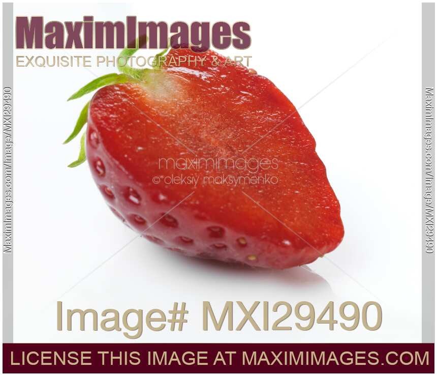 sliced-in-half-red-ripe-organic-strawberry-stock-image-mx2csfv.jpg