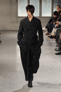 00010-yohji-yamamoto-fall-2023-menswear-credit-gorunway.jpg