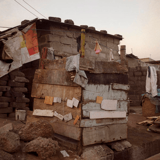 2016 Les bains du village, Ghana, Apam, 2016.
