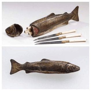 Renaissance set of knives made of bone and iron in a Trout-shaped case - Italian work 17th century