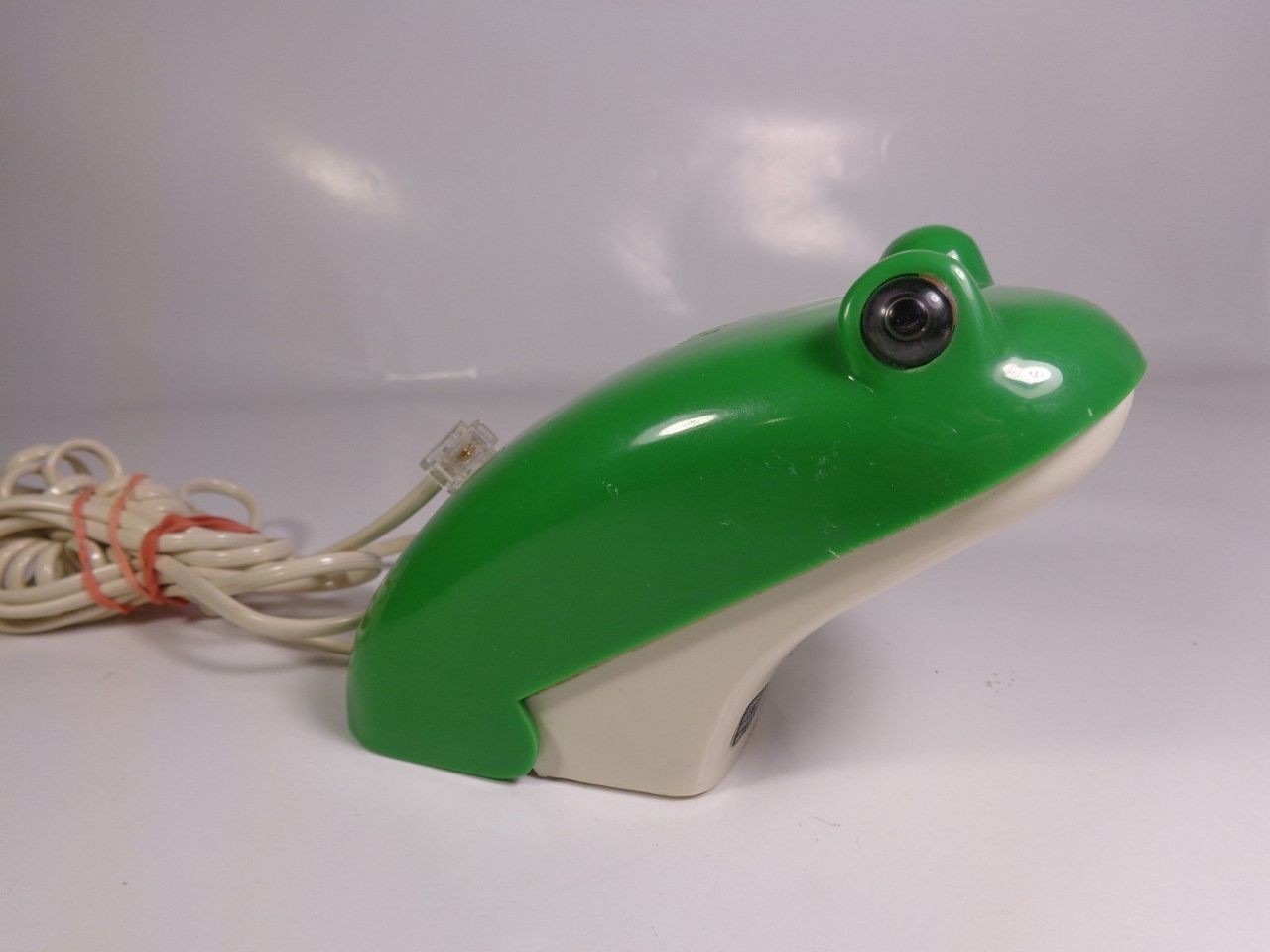 Vintage 1980s GREEN FROG Novelty Corded Telephone Phone