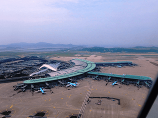 2560px-seoul_incheon_airport_-27833094934-.jpg