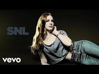 Lana Del Rey - Blue Jeans (Live on SNL)