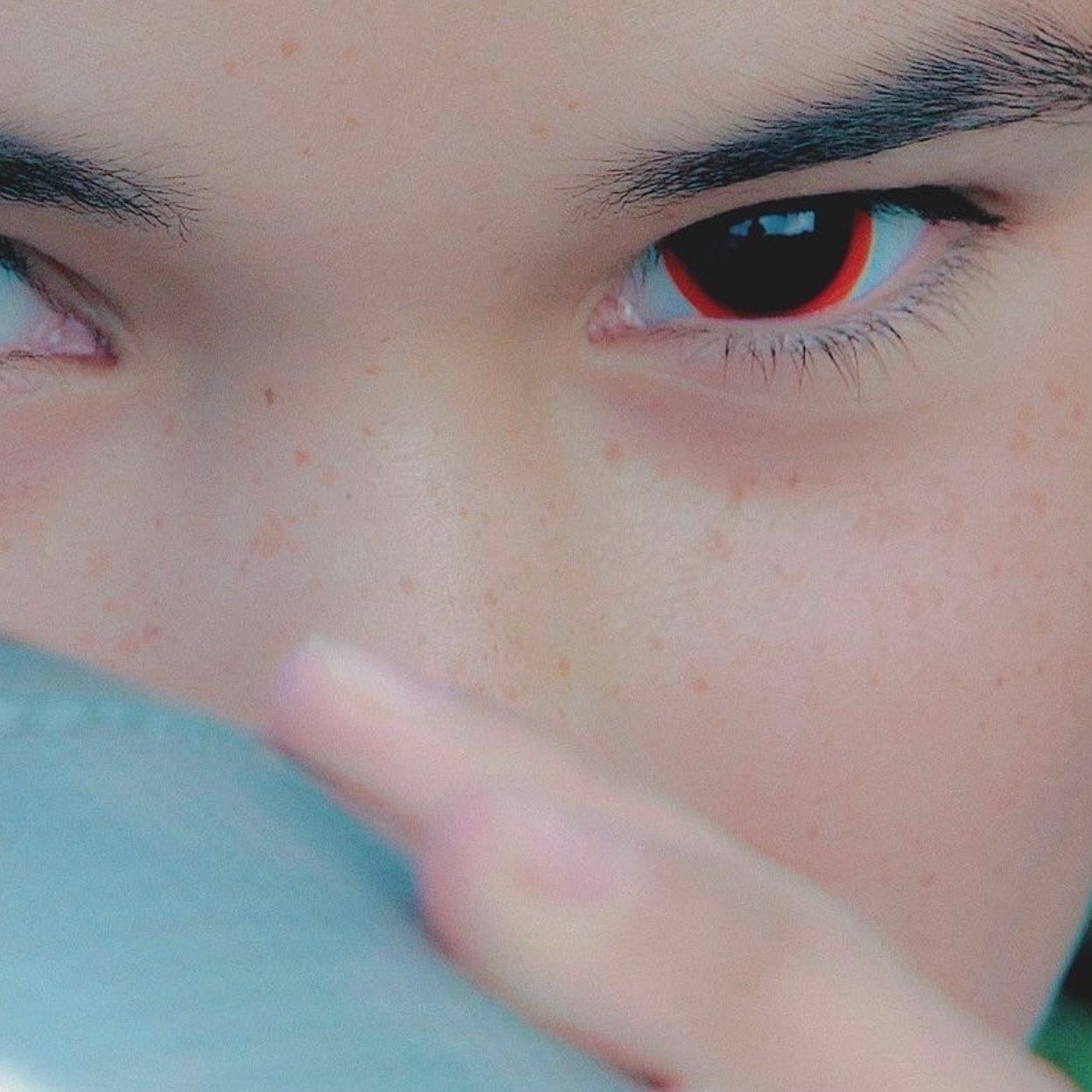 Banned Nike × Bausch &amp; Lomb UV-blocking contact lenses that helped athletes to see fast-moving objects (2006)
