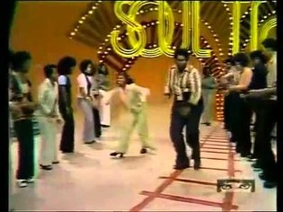 Soul Train Line Dance to Jungle Boogie (1973)