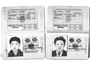 In 1990，North Korean supreme leader Kim Jong Il entered Japan with a fake Brazilian passport ，Just to let his son Kim jung un to spend a day in Tokyo Disneyland，father of that year no doubt