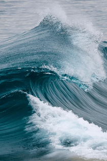 ocean-waves-by-eddie-yerkish-mor-ocean-waves-.png