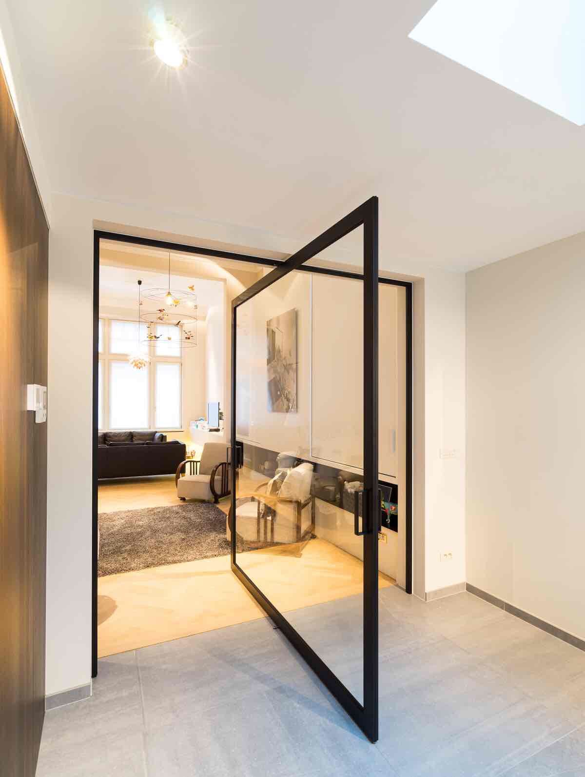 Swivel Door