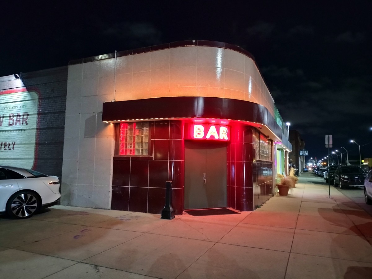 12/03/2022 Willis Bar Midtown Detroit Environment Bars