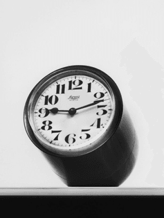 Static table clock for Lorenz Milano by Richard Sapper