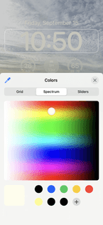 Screenshot showing color picker for adjusting the color of the text that appears on iPhone homescreen