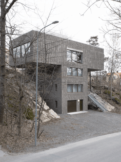 spridd-t-shaped-house-stockholm-residential-architecture_dezeen_2364_col_4-scaled.jpg
